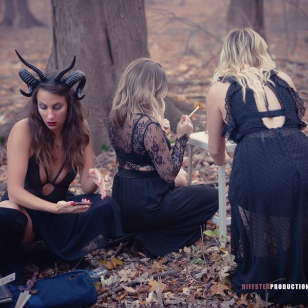 witch-bts-web6d83723f-6321-7f18-7b95-59113726a6728BC1CCCD-CF12-EBF8-C2C8-CF072F4A3F12.jpg
