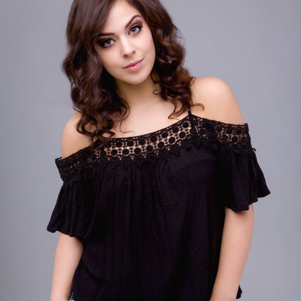 Riffster - portrait photography studio girl session