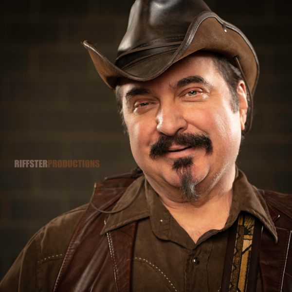 Riffster - headshot photography man in cowboy hat 