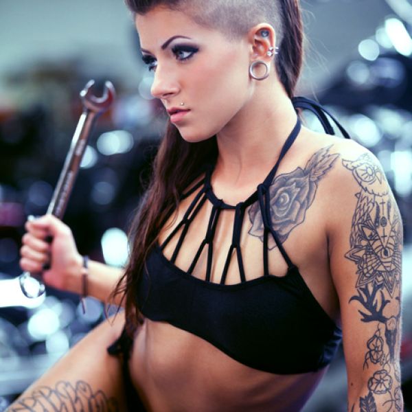 Riffster - Portrait photography of biker girl